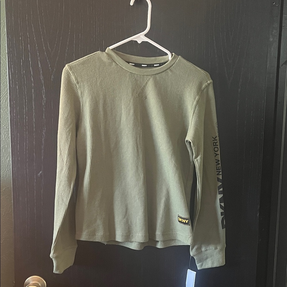 KIDS 🧒 DKNY Sage Green Ribbed Top